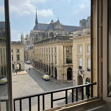 Royal Home, Hypercentre Avec Vue Cathédrale Appartement