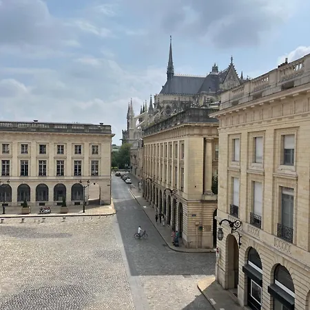 Royal Home, Hypercentre Avec Vue Cathédrale Appartement *